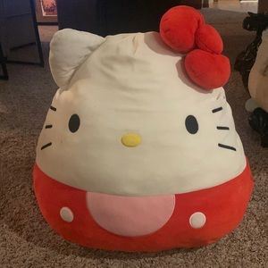Hello kitty squishmellow w/o tags